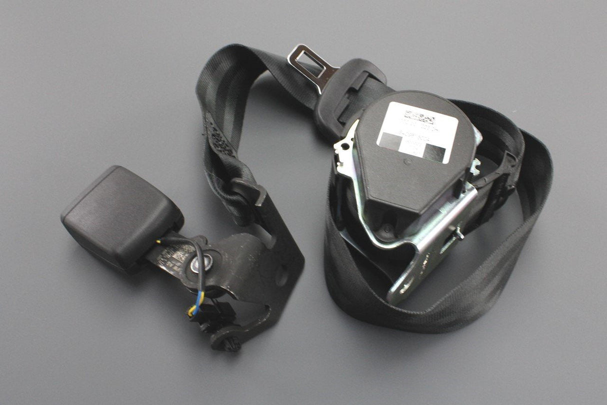 Audi A1 2019-on 3-point safety seat belt (rear centre) 82A857807B 041