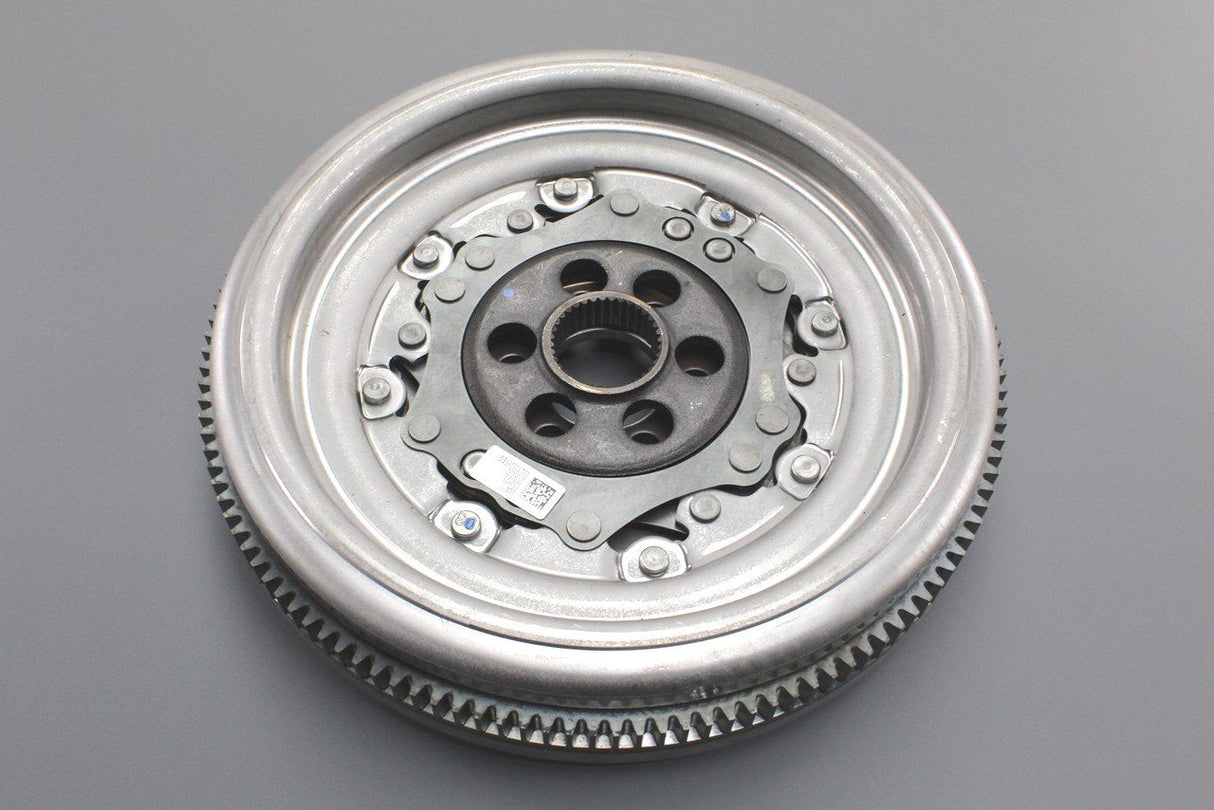 VW Audi Skoda SEAT 2.0 TDI DMF flywheel (6-speed auto DSG) 03L105266EG