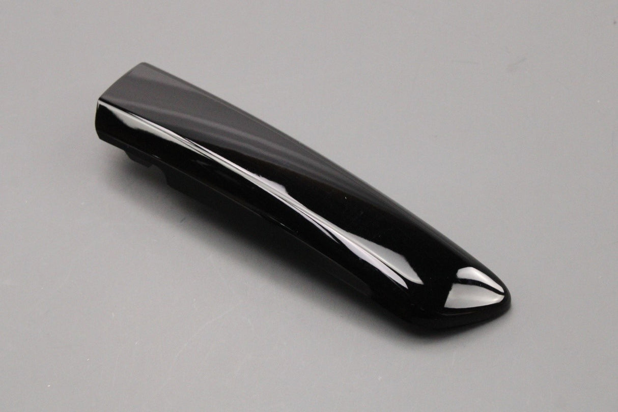 Land Rover Discovery 5 2017-on front bumper insert (right) LR082892