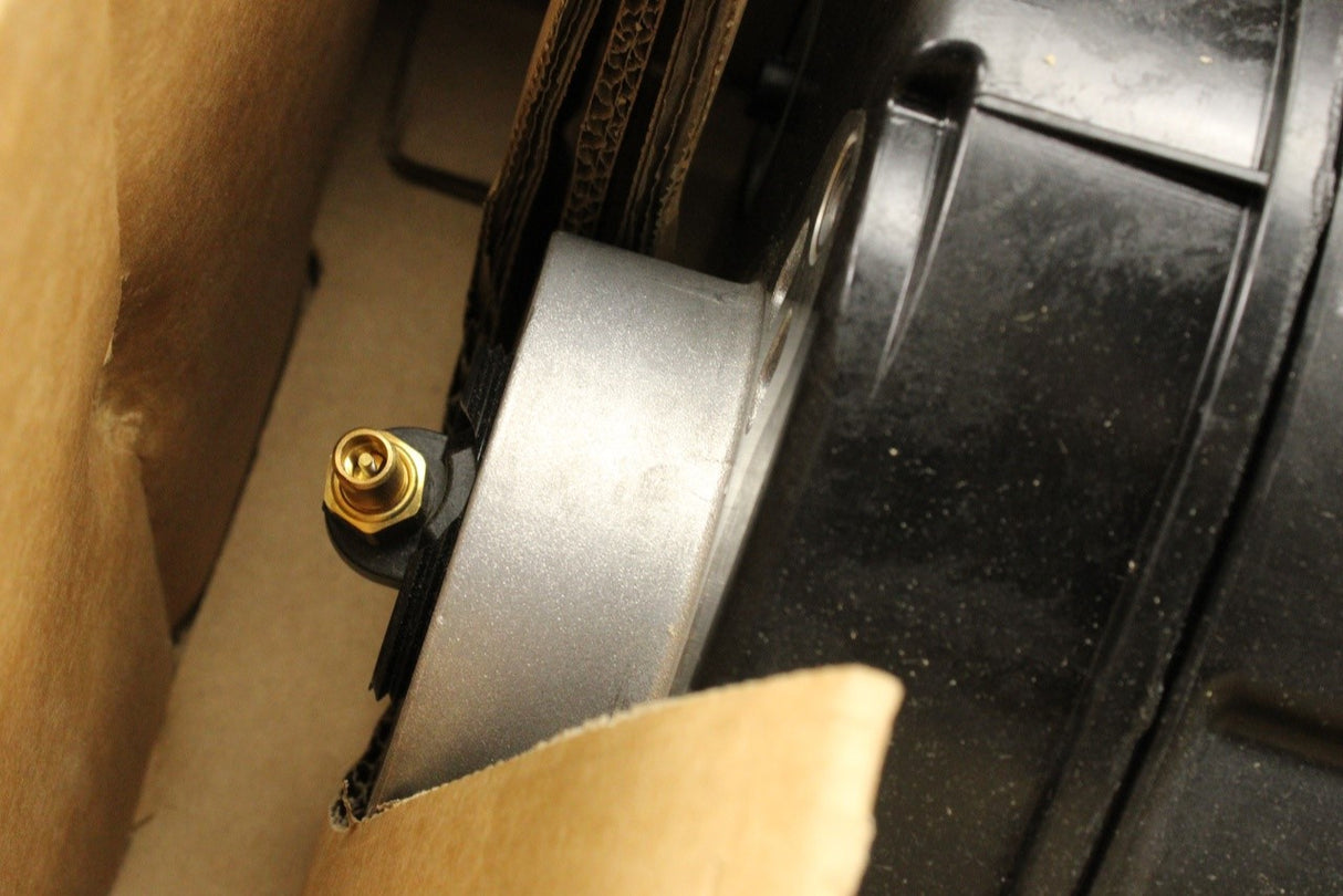 Range Rover Sport 2023-on front air suspension strut (right) LR170945