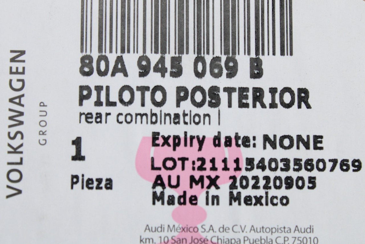 Audi Q5 2017- lower bumper tail light (rear left) 80A945069B