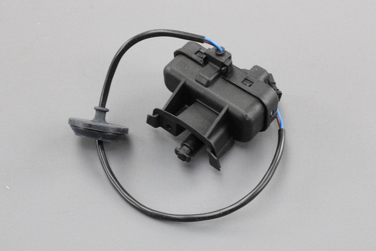 VW Tiguan 2012-16 fuel filler flap locking actuator 5N0810773F