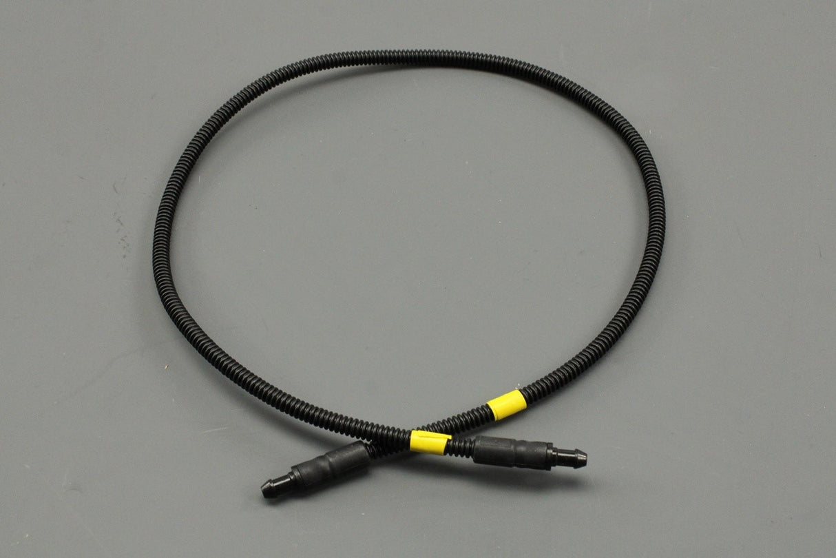 Land Rover Discovery 5 2017-on windscreen washer hose LR155161