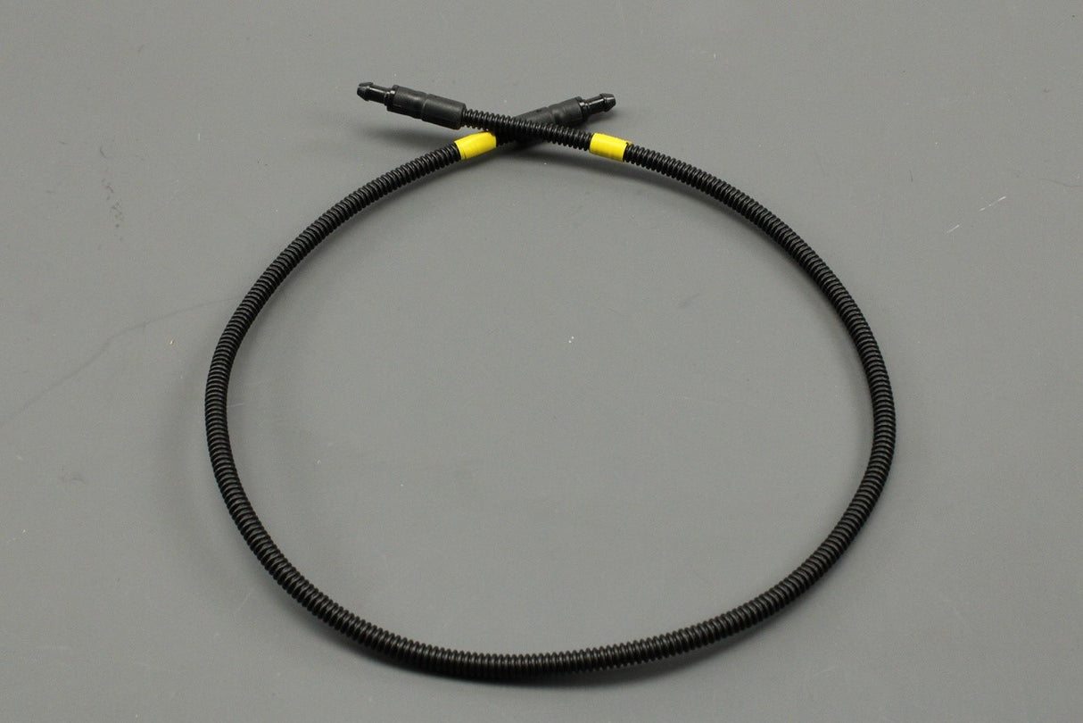 Land Rover Discovery 5 2017-on windscreen washer hose LR155161