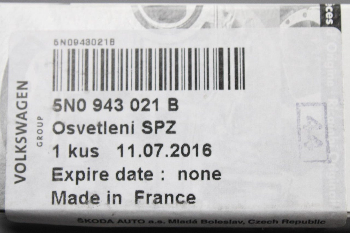 VW Tiguan Sharan Skoda Superb Octavia Yeti number plate light 5N0943021B