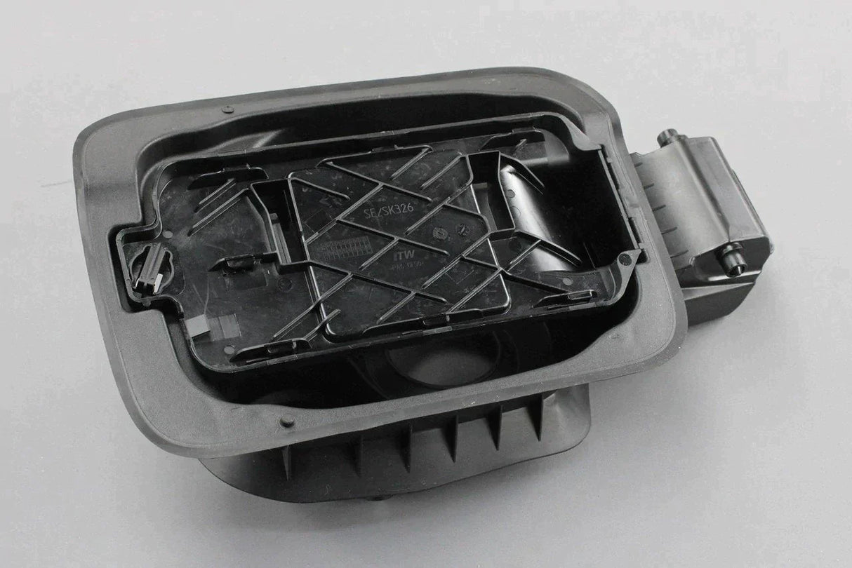 Skoda Karoq SEAT Ateca fuel filler flap with housing 575809702C