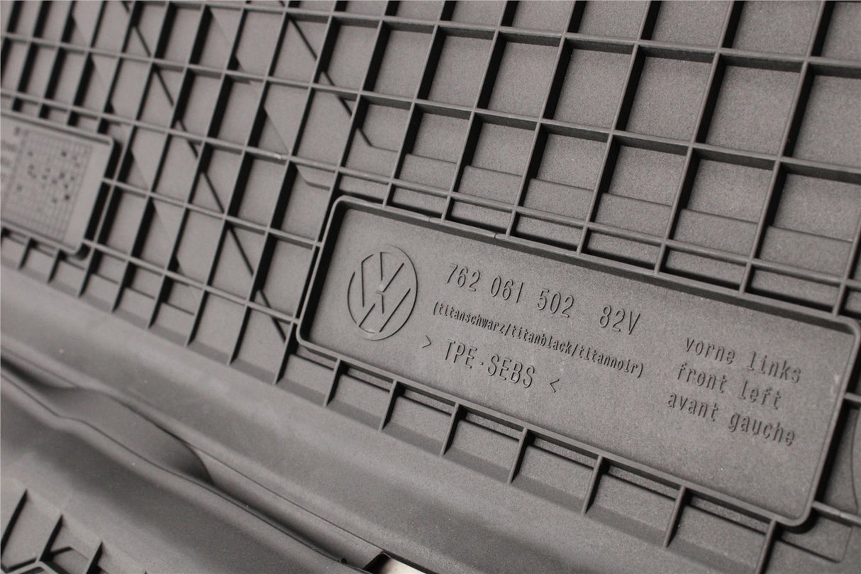 Genuine VW Touareg 2018-Onward front rubber floor mat set (RHD) 762061502 82V