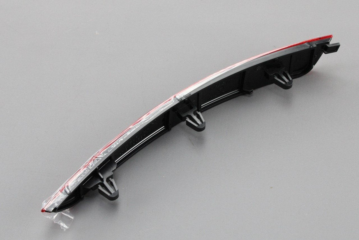 Skoda Fabia 6V 2015-on rear bumper reflector (left) 6V6945105