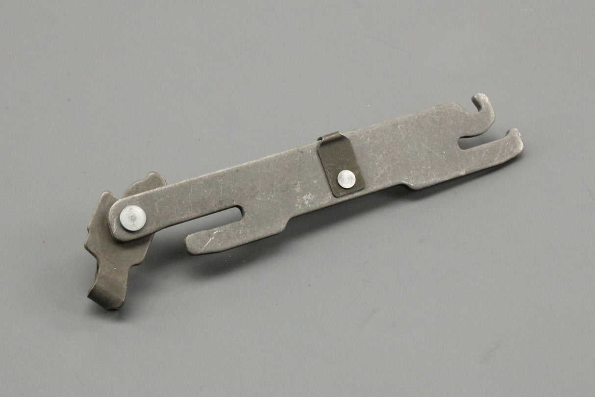 Land Rover Freelander 1996-06 drum brake lever assembly (left) SMY000030