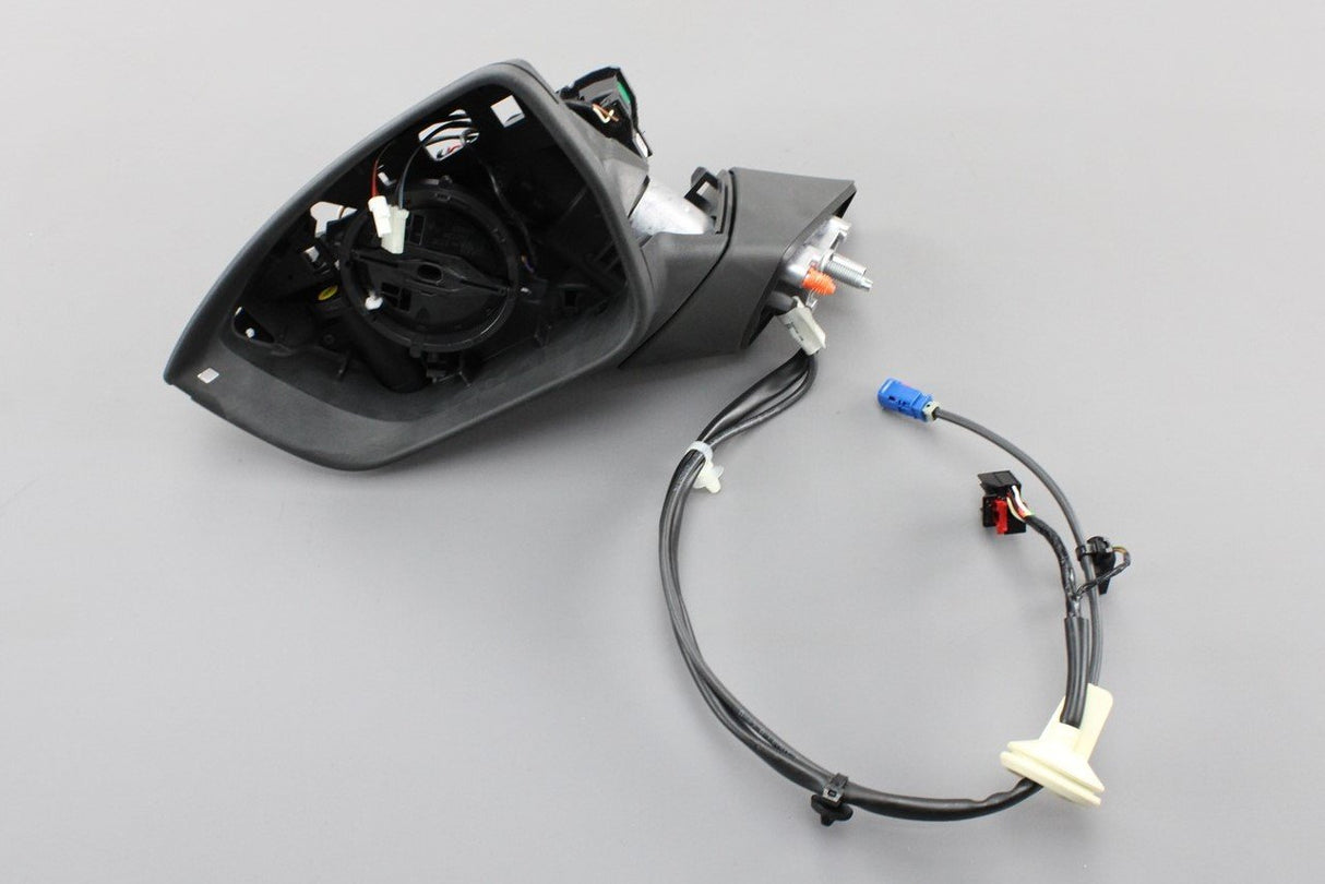 SEAT Ateca 2016- wing mirror housing RHD (left) 577857507R 9B9