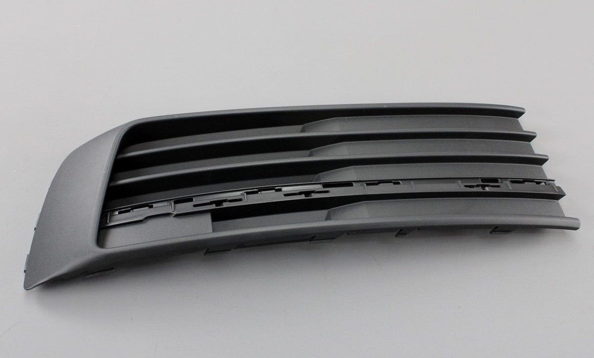 VW Transporter T6 lower front bumper grille (right) 7E5853684 9B9