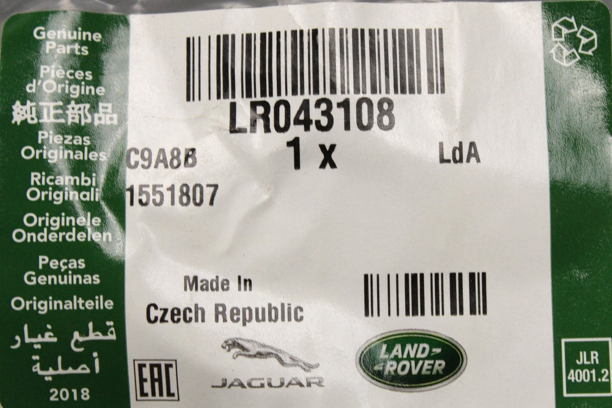 Land Rover Discovery 4 2010-16 'LAND' badge lettering (front) LR043108