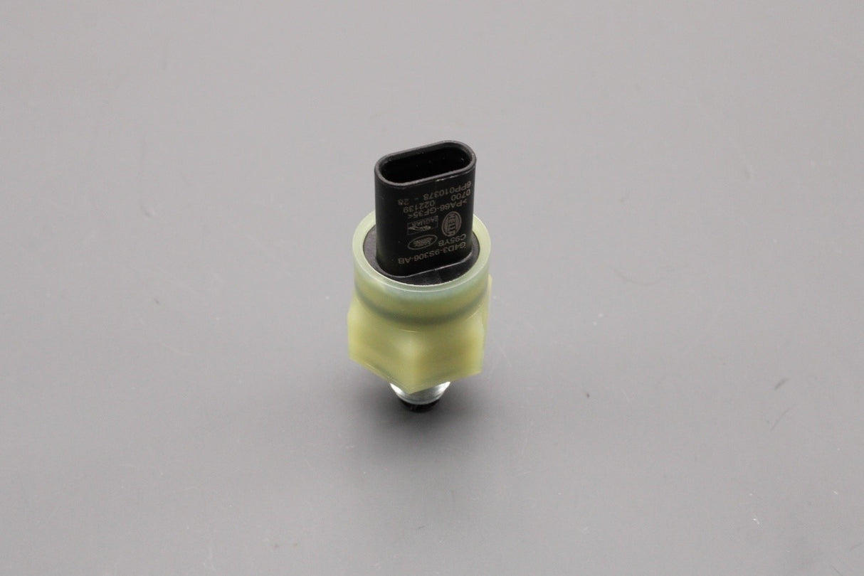 Land Rover Range Rover oil filter pressure switch LR073672
