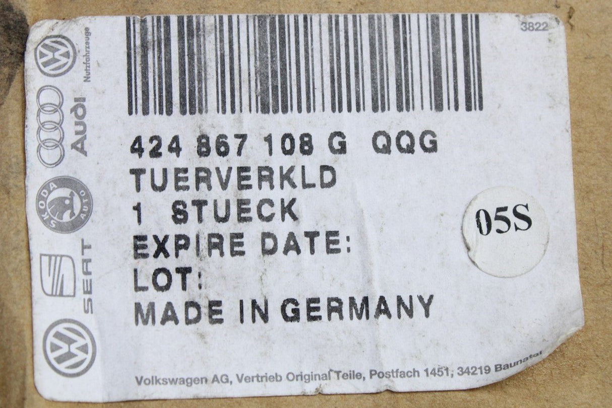 Audi R8 Coupe 2007-15 RHD leather door card panel (right) 424867108G QQG