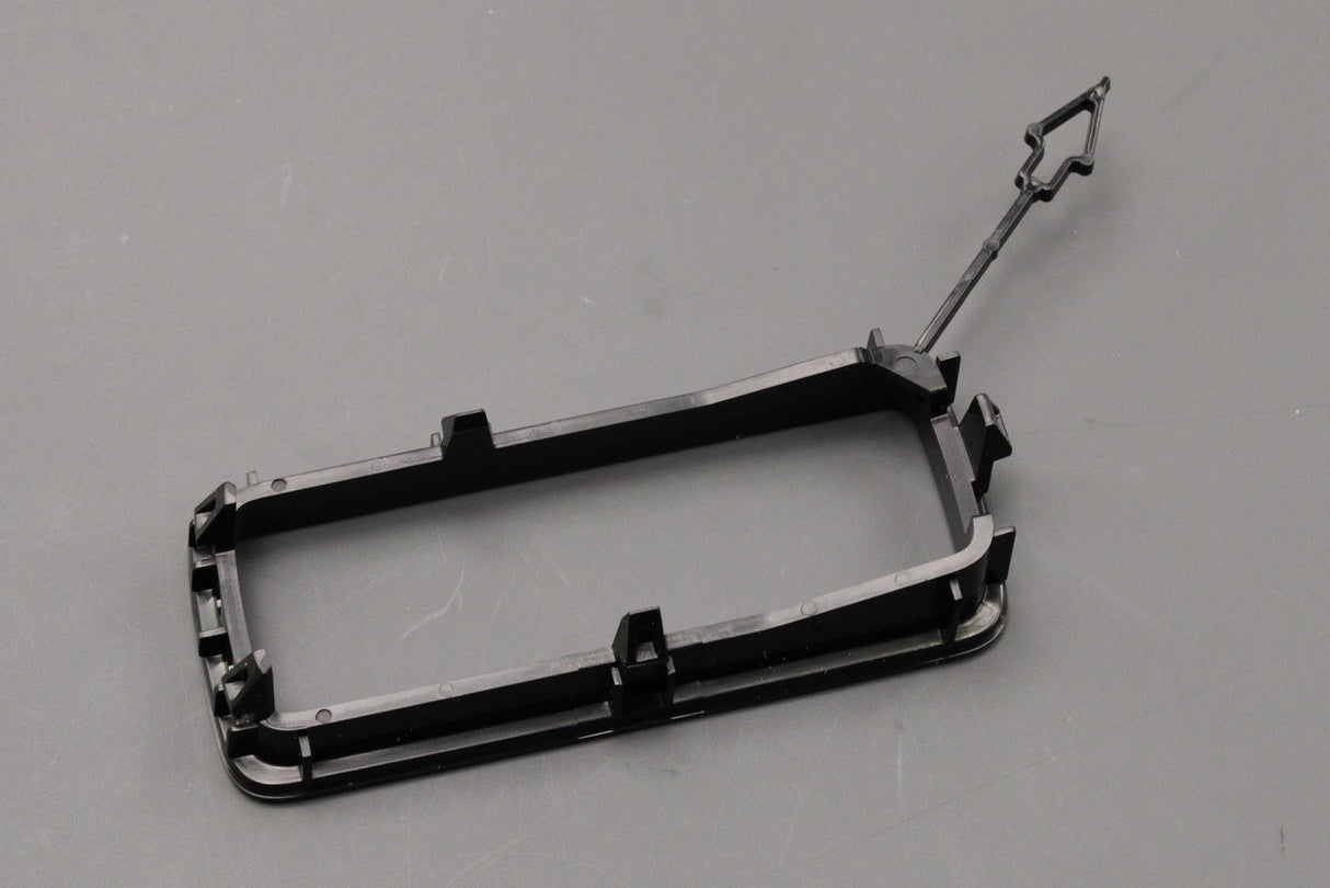 Land Rover Defender 2020-on rear bumper trim (right) LR149775