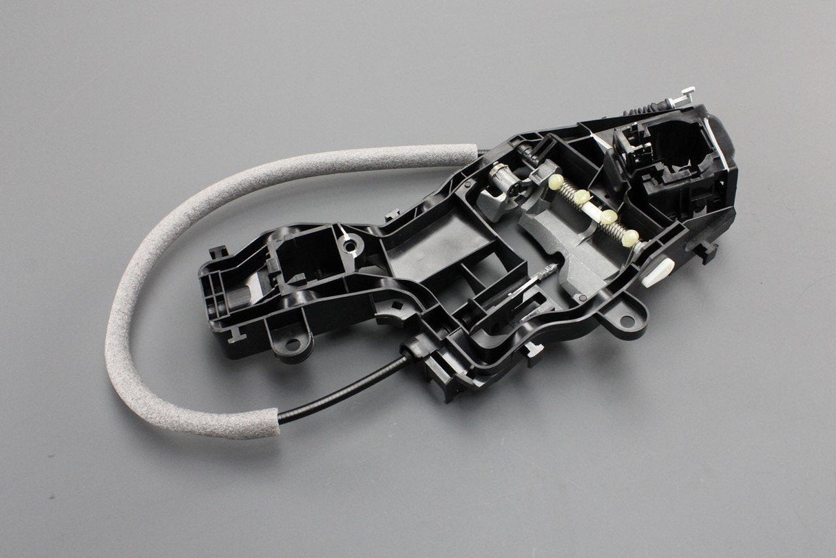 VW Tiguan Allspace 2018-on door handle mounting bar 5NN837811F