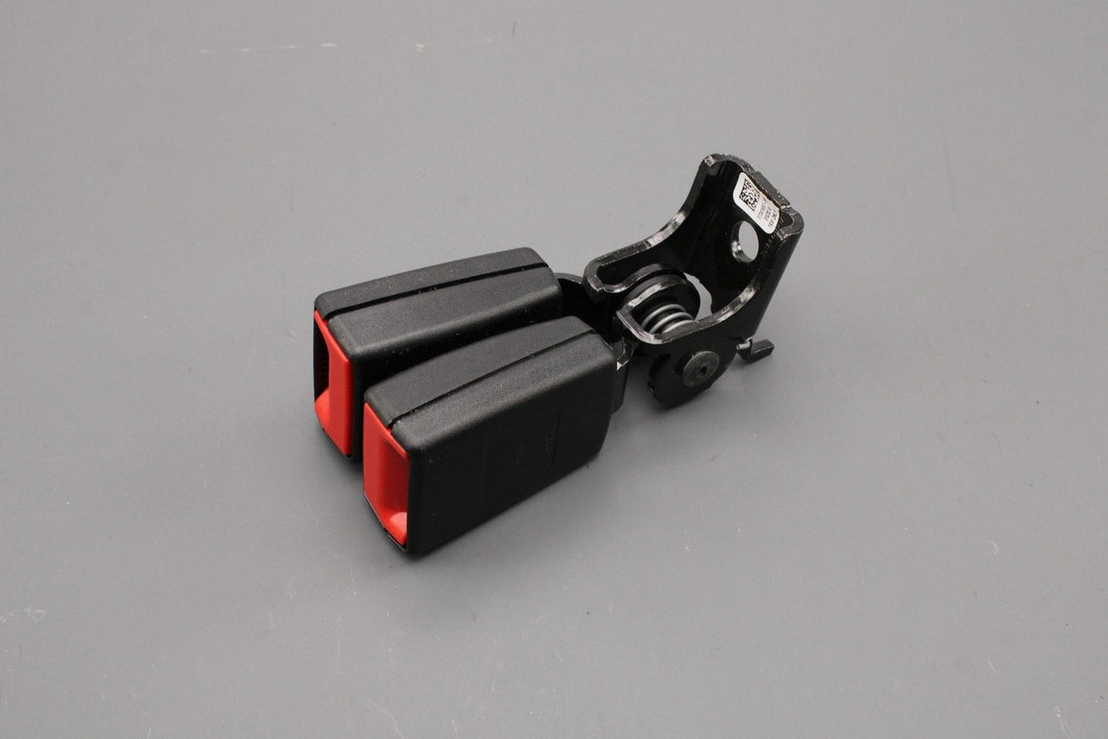 BMW X3 F25 09-17 X4 F26 13-18 rear seat belt buckle (centre) 72117341687
