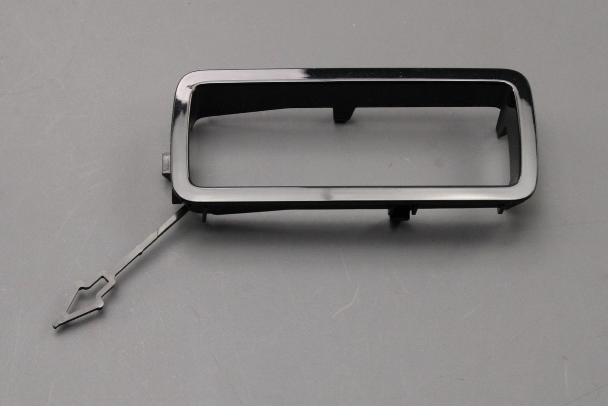 Land Rover Defender 2020-on rear bumper trim (left) LR149776