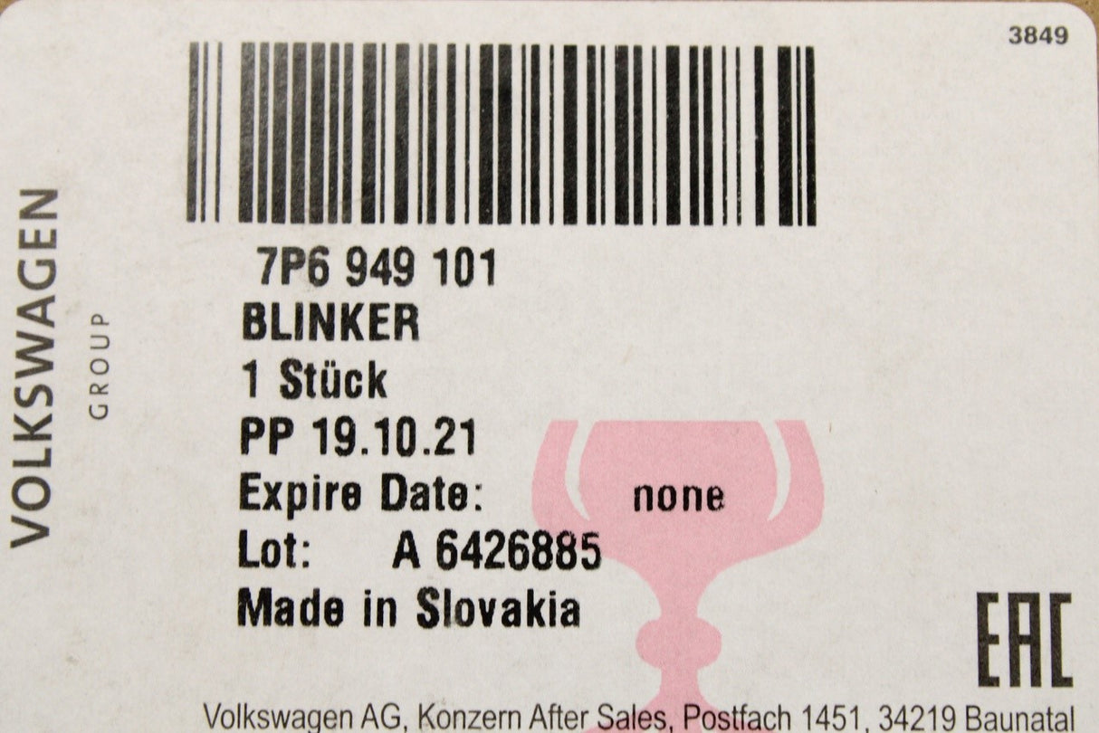 VW Touareg 2011-18 wing mirror turn signal indicator (left) 7P6949101