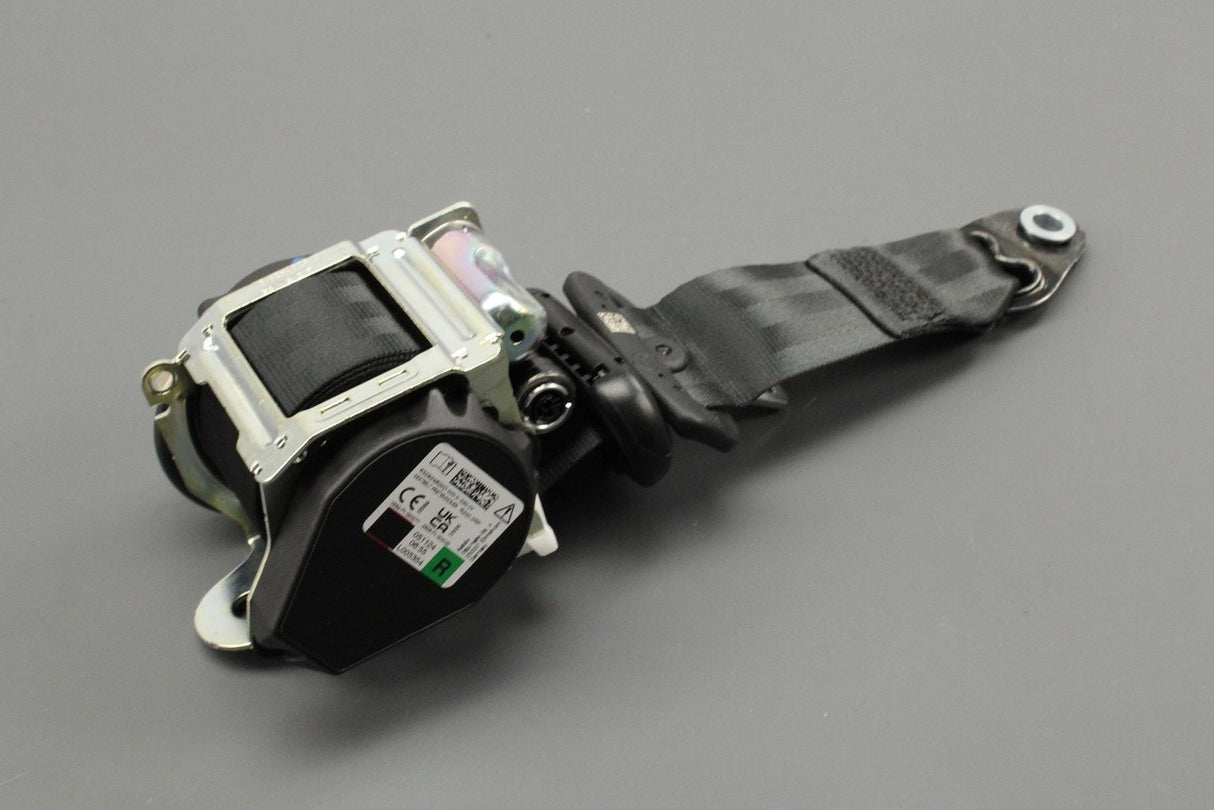 Land Rover Discovery 5 2017-on rear seat belt (right) LR081184