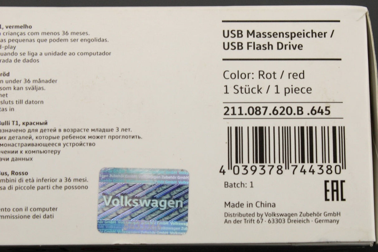 VW T1 Bus USB flash drive (16GB) 211087620B 645