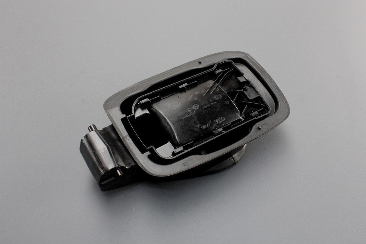 Audi A7 Sportback 15-18 fuel filler flap door housing insert 4G8809906J