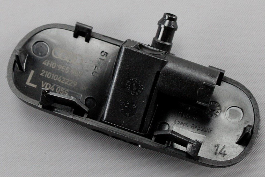 Audi A4 A5 A8 Heated windscreen washer jet spray nozzle left 4H0955987C