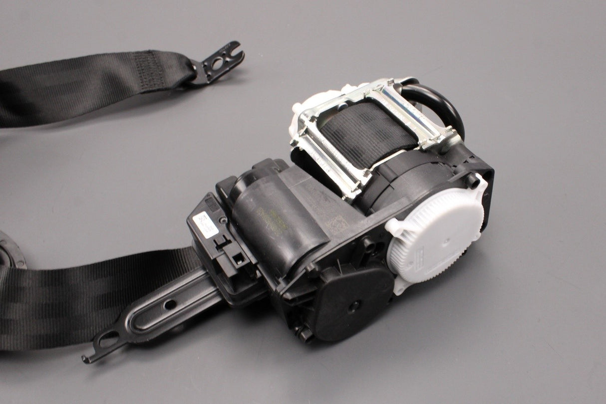 Audi A3 RS3 2020-on three point seat belt (front right) 8Y0857706H 041