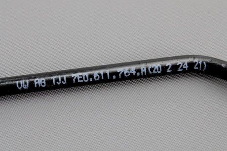 VW Transporter California T6 T6.1 brake pipe line right rear 7E0611764A