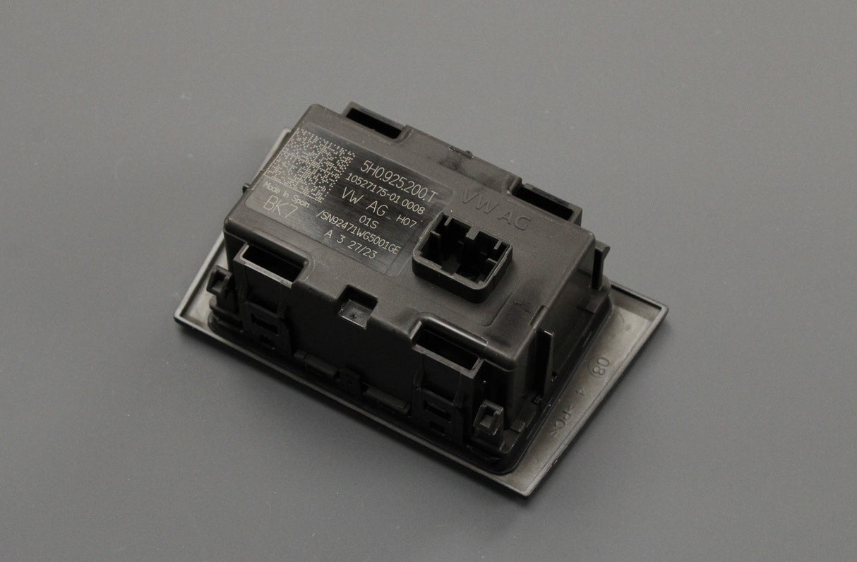 VW Golf MK8 2020-on multi push button 5H0925200T VKE