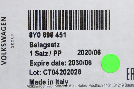 VW Golf 2020-on Audi A3 Skoda SEAT rear brake pads set (272mm) 8Y0698451