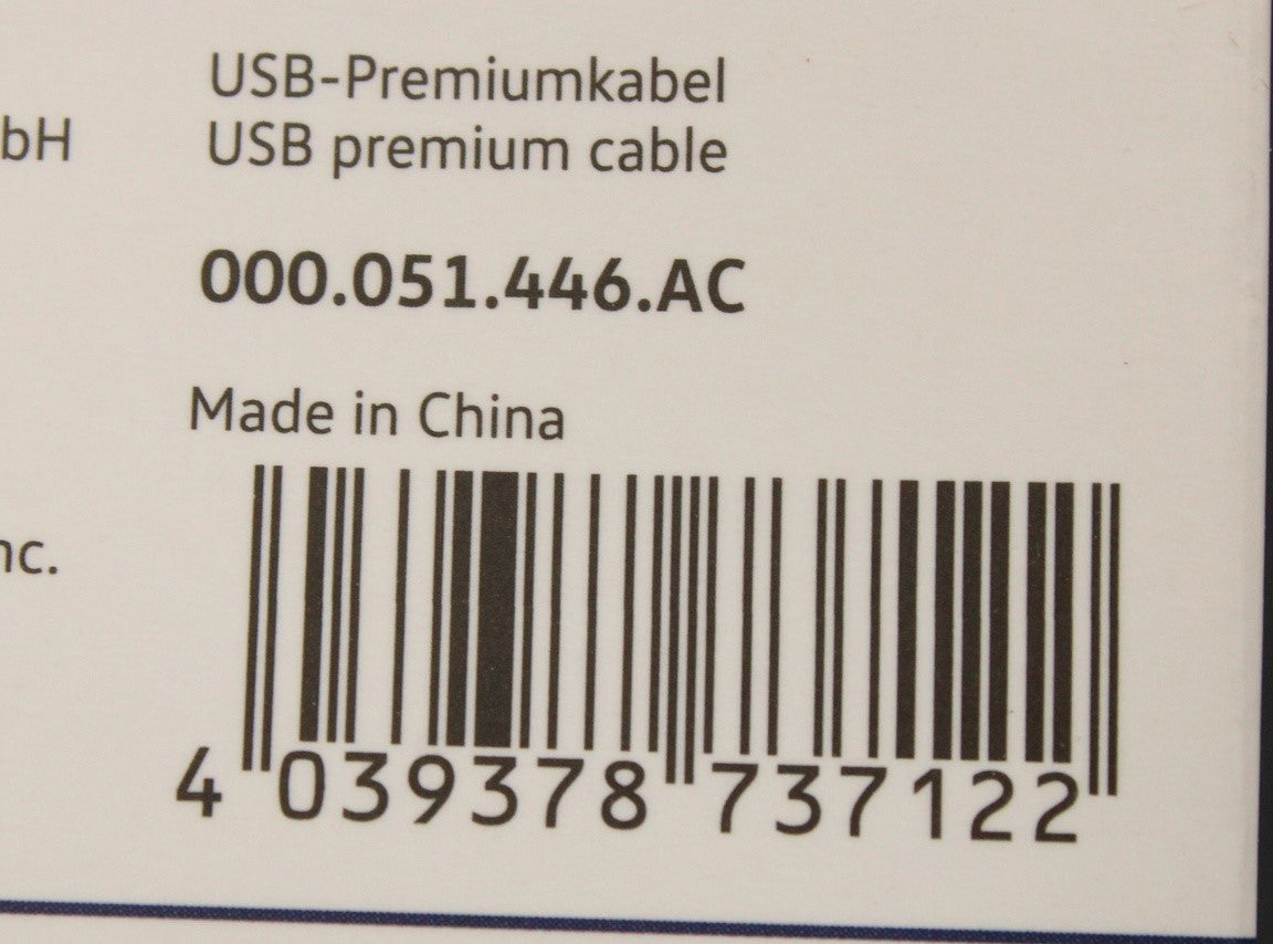 VW Volkswagen USB-C to Apple Lightning iPhone cable 30cm 000051446AC