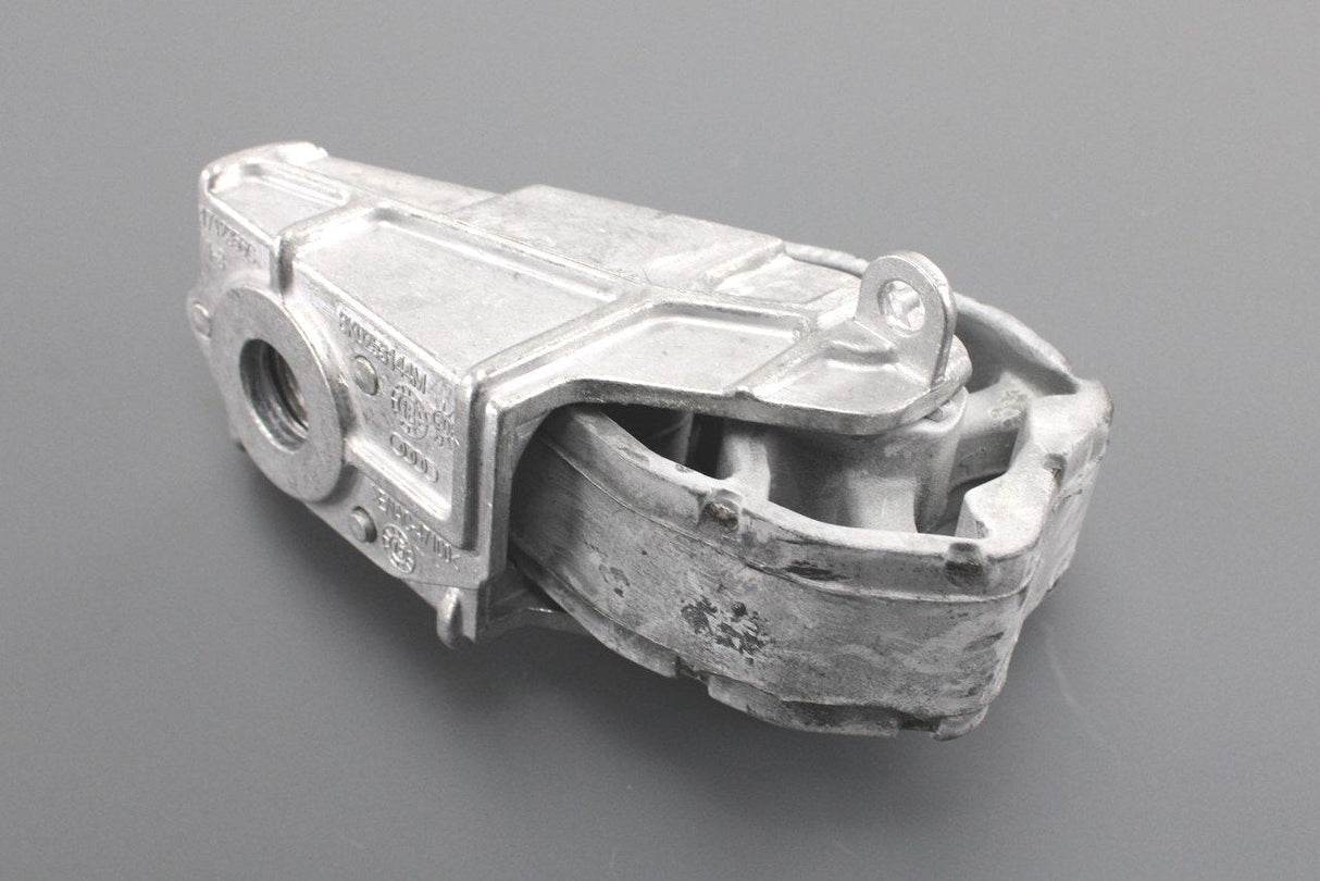 Audi A4 S4 A5 S5 A5 S6 A7 A8 RS4 RS5 RS6 exhaust bracket 8K0253144M