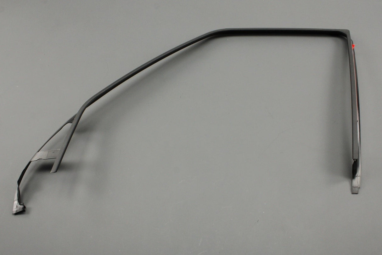 Land Rover Discovery 4 2010-16 front inner door moulding (left) LR066472