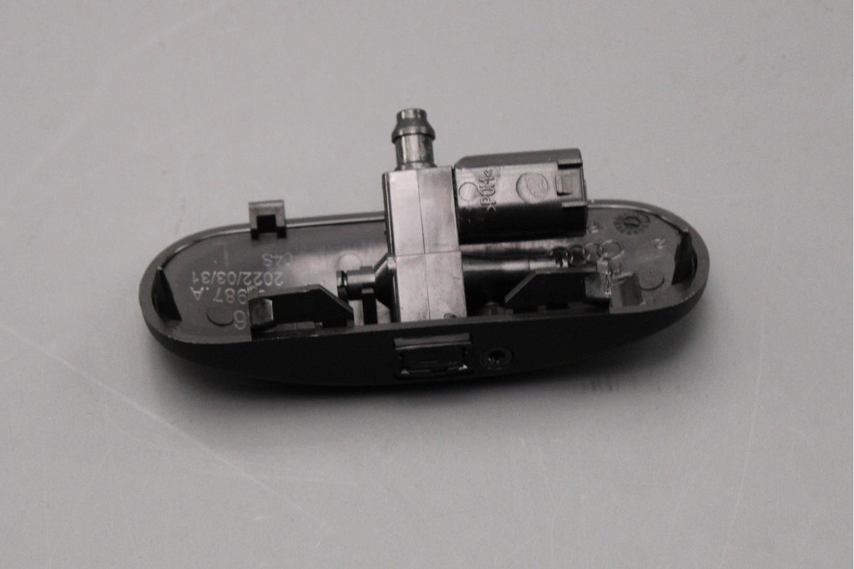 Audi A6 S6 RS6 driver front heated washer jet nozzle (left) 4G0955987A