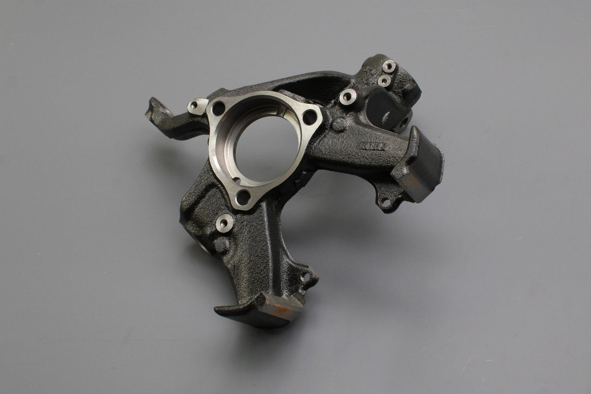 VW Golf Audi A3 8V Skoda SEAT front wheel hub carrier (right) 5Q0407256P