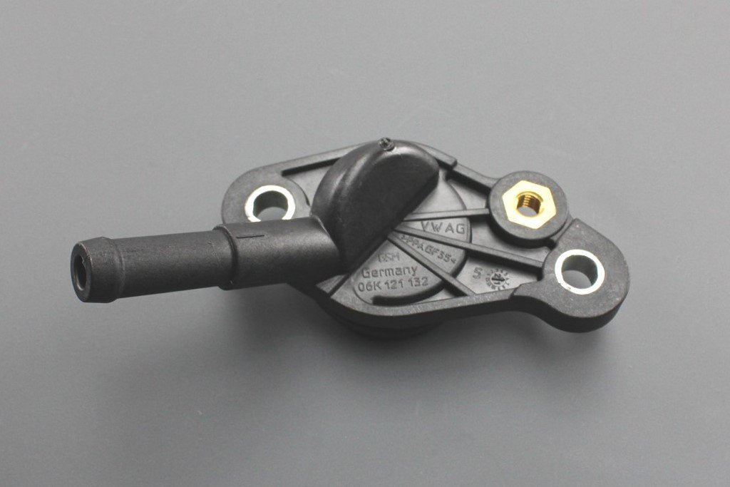 VW Audi Skoda SEAT coolant flange with seal ring (1.8 2.0 TSI) 06K121132