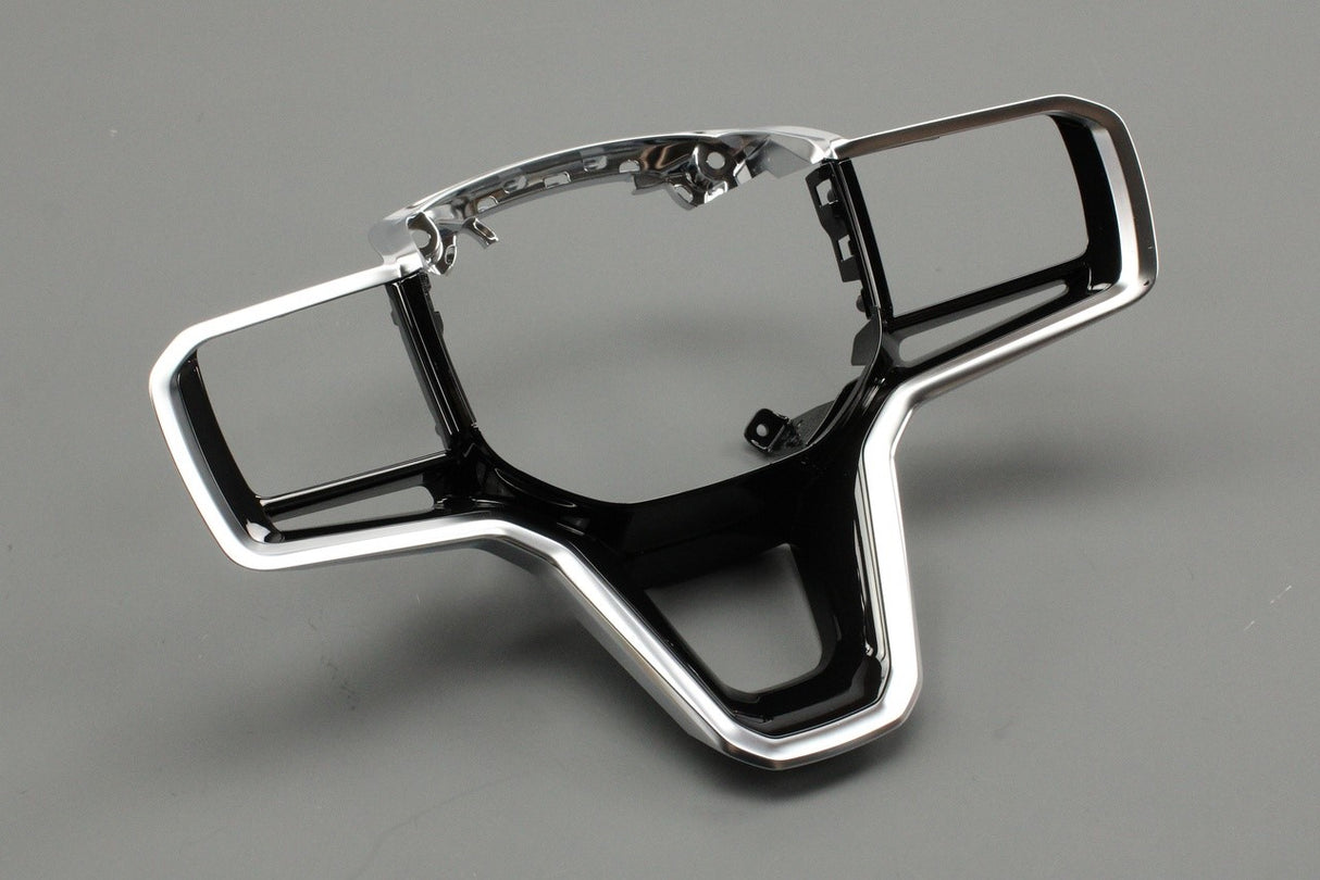 Land Rover Range Rover steering wheel surround trim LR139679