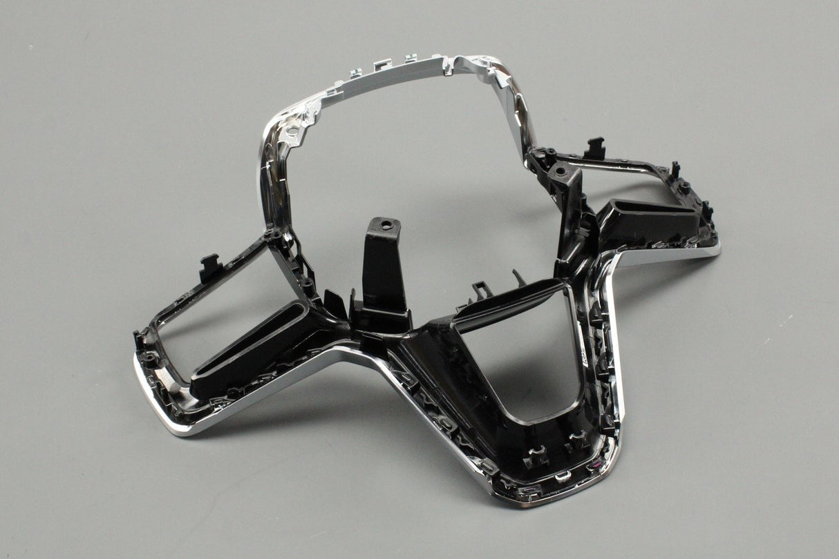 Land Rover Range Rover steering wheel surround trim LR139679