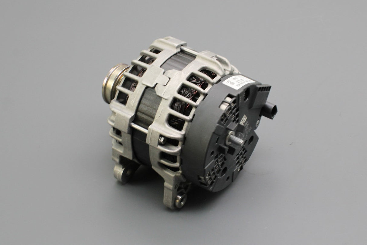 VW Golf Skoda SEAT 1.0 1.2 1.4 1.5 TSI alternator (180A) 04E903015RX