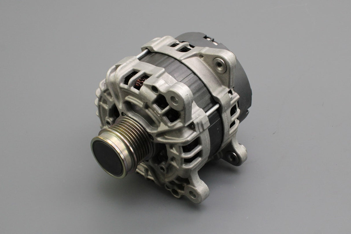 VW Golf Skoda SEAT 1.0 1.2 1.4 1.5 TSI alternator (180A) 04E903015RX