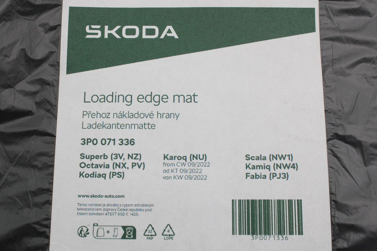 Skoda Karoq Kodiaq Octavia Superb rear bumper protector mat 3P0071336