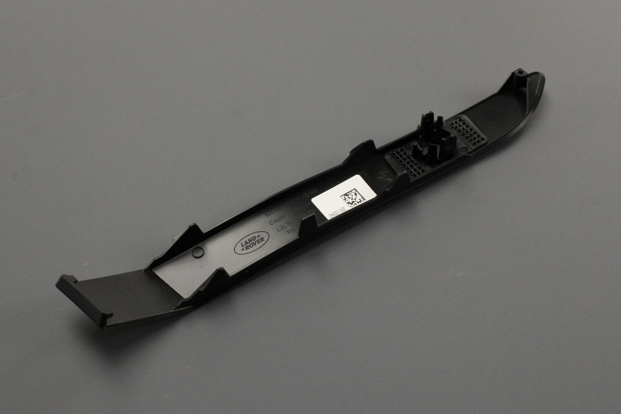 Range Rover Evoque 2019-on bumper insert (rear right) LR117425