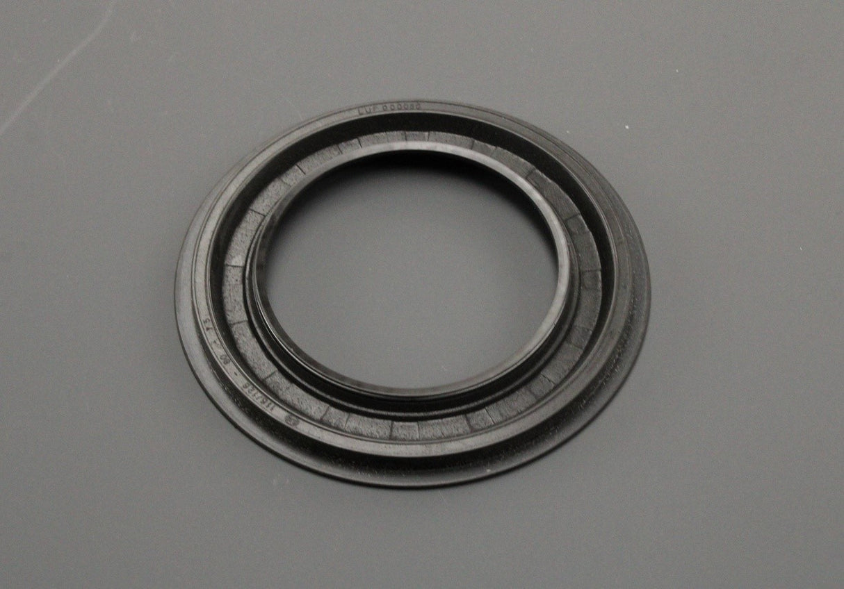 Land Rover Freelander 1996-06 crankshaft oil seal (rear) 1.8L LUF000050L