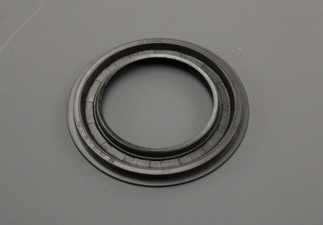 Land Rover Freelander 1996-06 crankshaft oil seal (rear) 1.8L LUF000050L