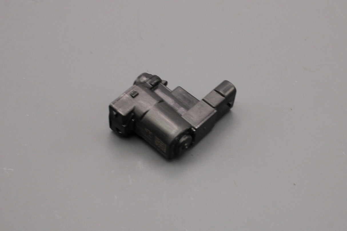 Land Rover Range Rover fuel filler flap lock actuator LR162751