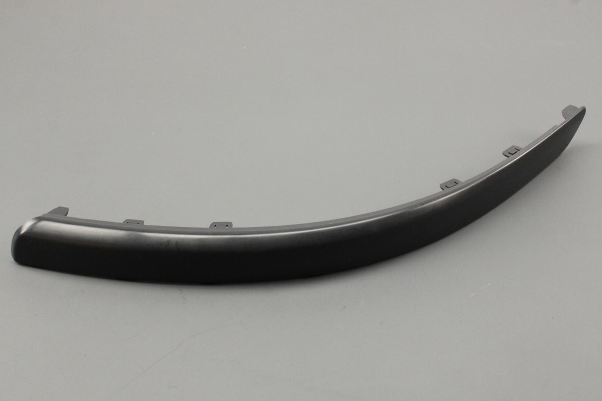 Volvo V70 2005-2008 front bumper lower trim (left) 39993756