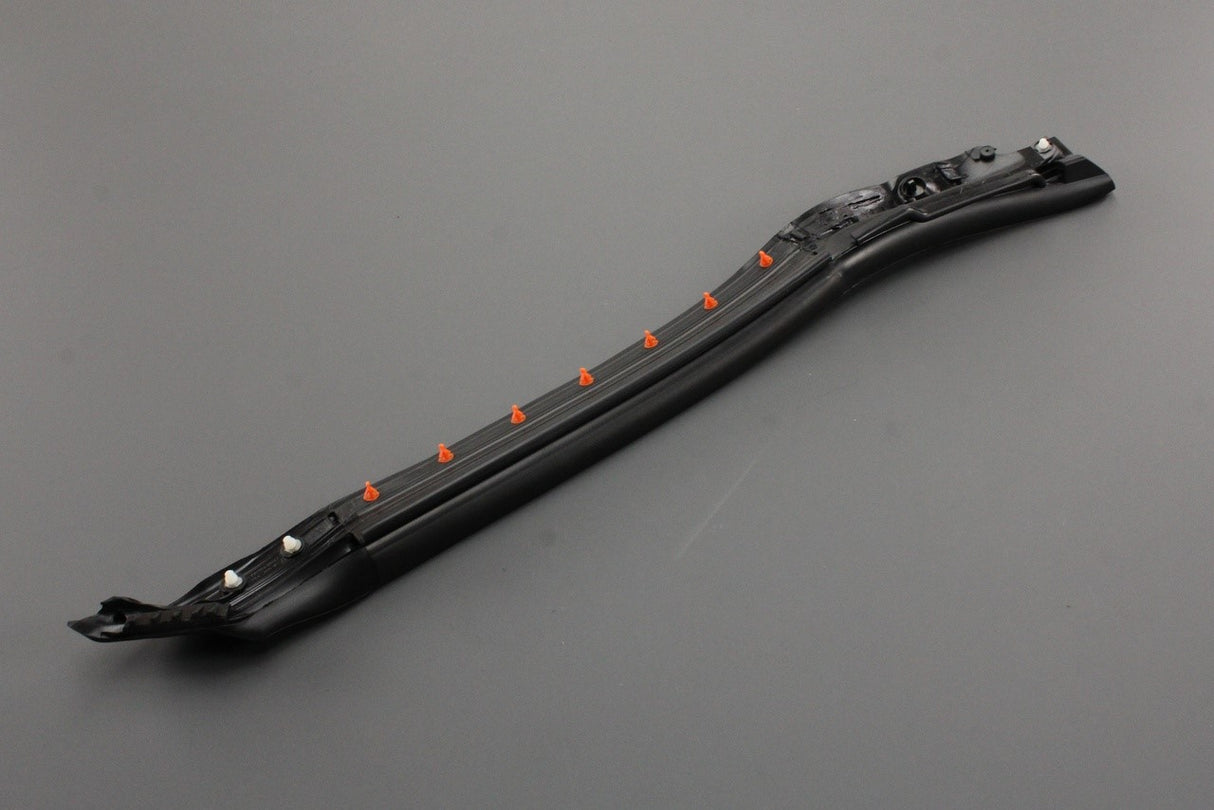 Land Rover Discovery Sport 2015-on door seal (rear right) LR136810