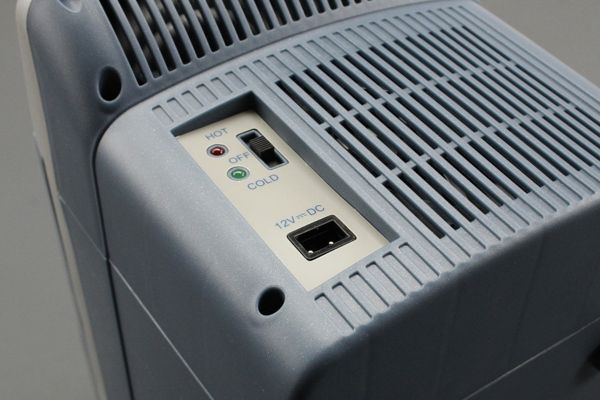 Toyota 12V slim-line cool box (7.5 litre) PZ006-06001