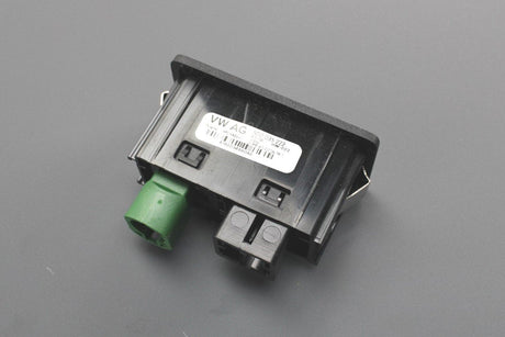 VW SEAT connection for USB and AUX-IN input port socket 5G0035222